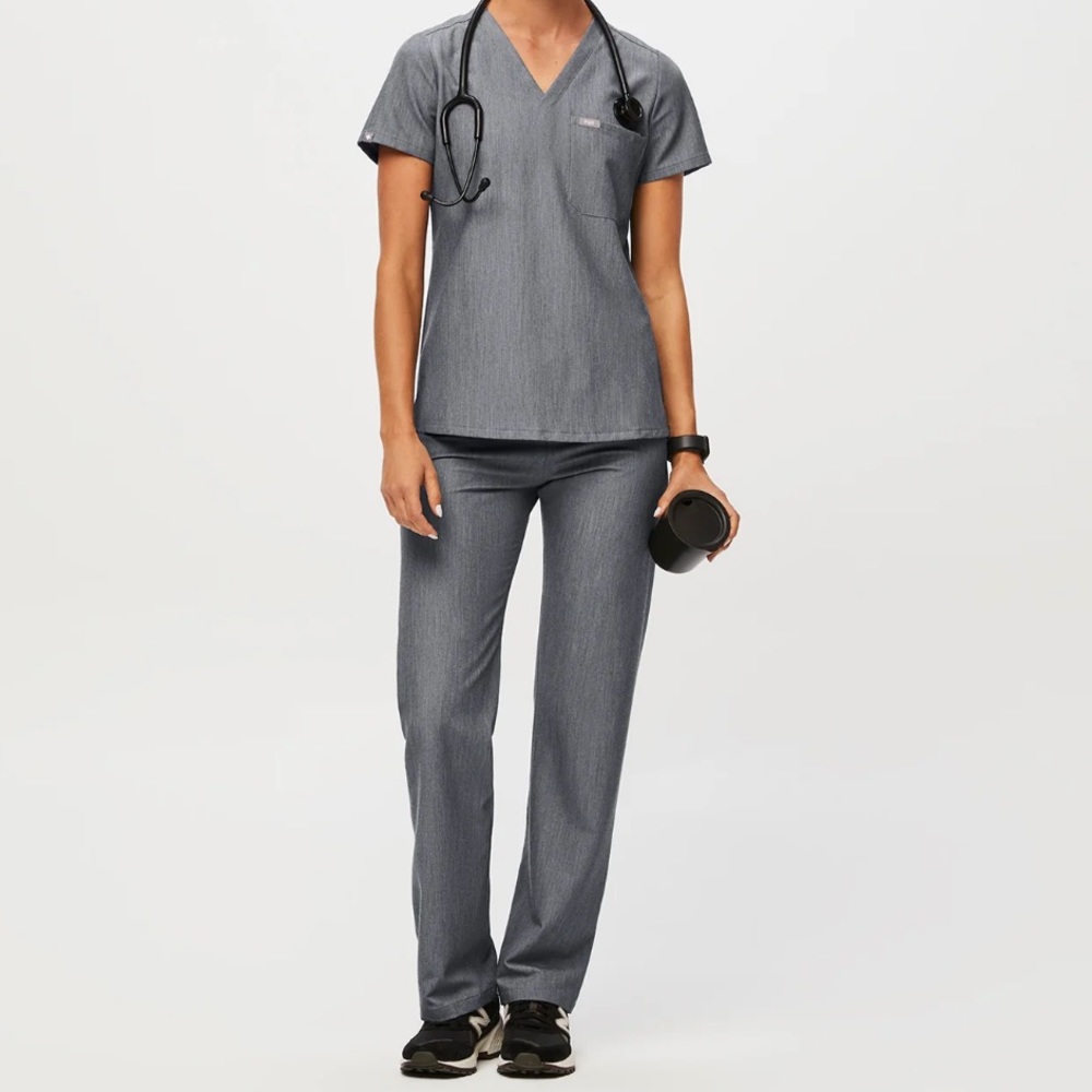 Figs Graphite scrub set